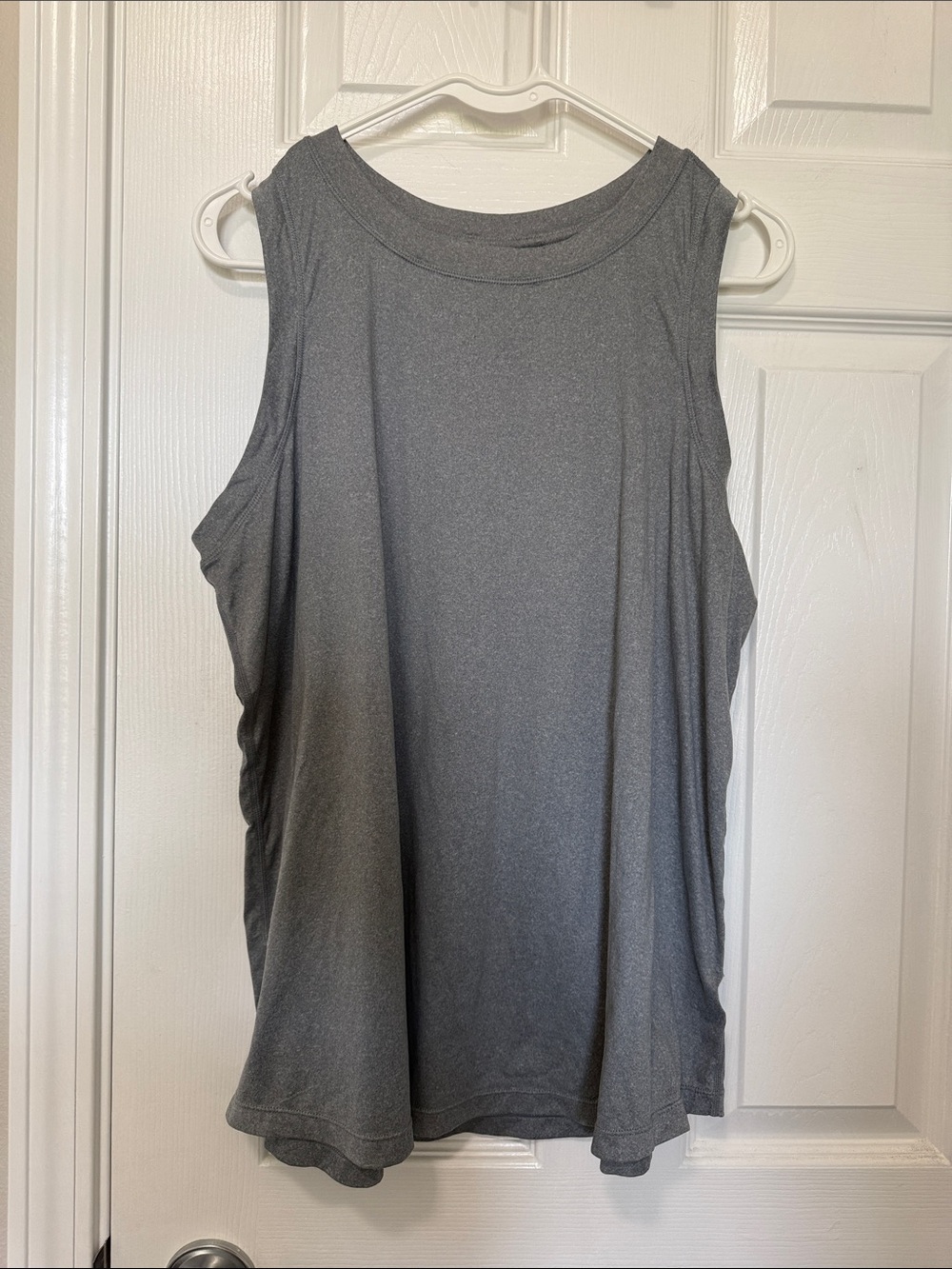 Ascend Women’s Sleeveless Gray Tank Top XL